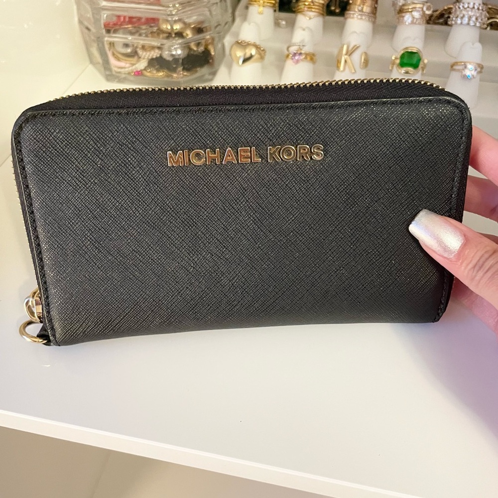 Michael kors wallet